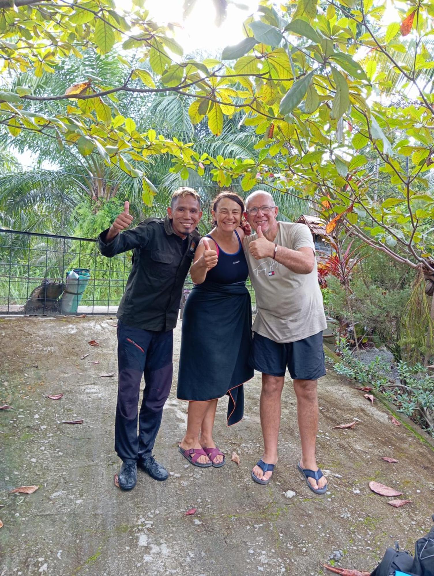 Magpie Homestay & Jungle Trekking Especially For Guest Trekking With Us Букит Лаванг Екстериор снимка